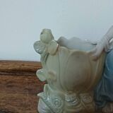Petit vase représentant une femme - époque art nouveau