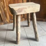 Tabouret ancien brutaliste en chêne massif