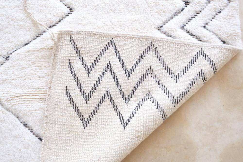 Moroccan Beni Ourain rug - 282 x 207 cm