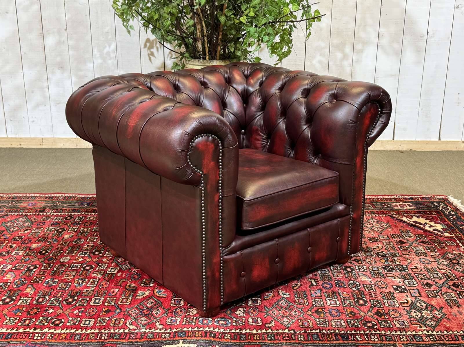 90s red leather Chesterfield armchair