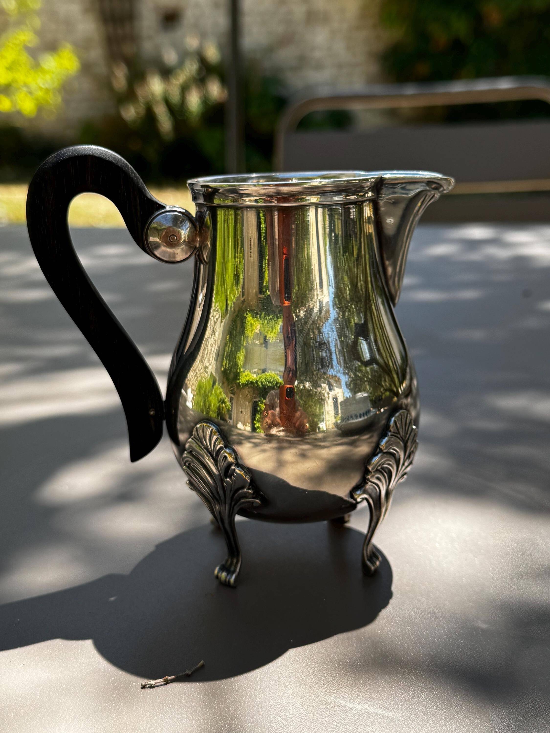 Pot à lait Quadripode Vintage en Métal Argenté, Poinçon J. NOE