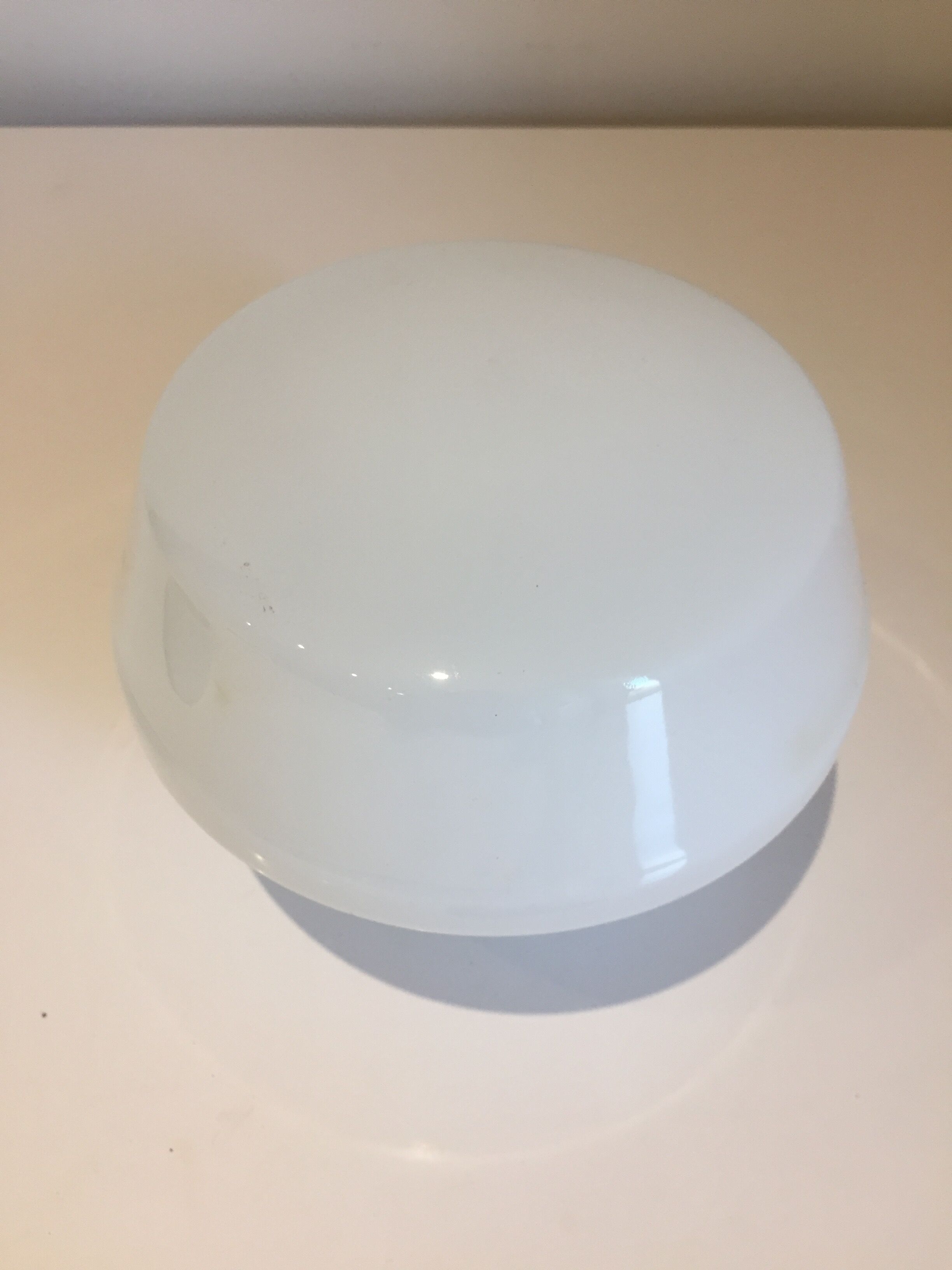 Vintage wall lamp or ceiling lamp in white porcelain and opaline glass