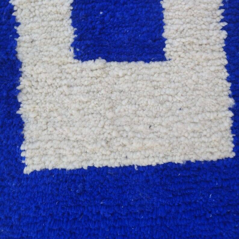 Handmade runner rug 300cm x 75cm