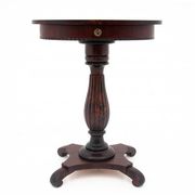 Table à fils ancienne, Europe du Nord, vers 1860. Après rénovation.