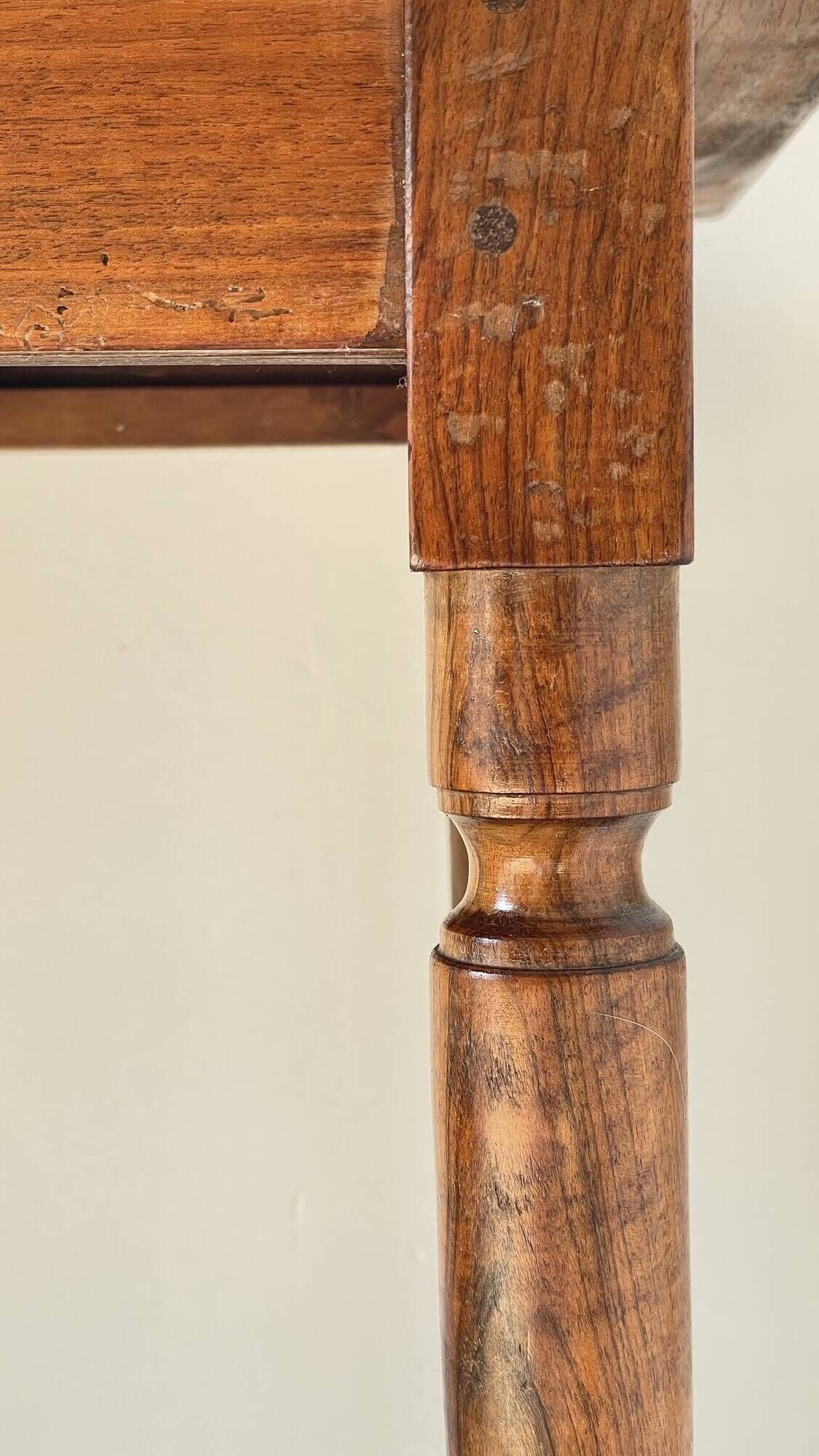TABLE Old OAK Massive