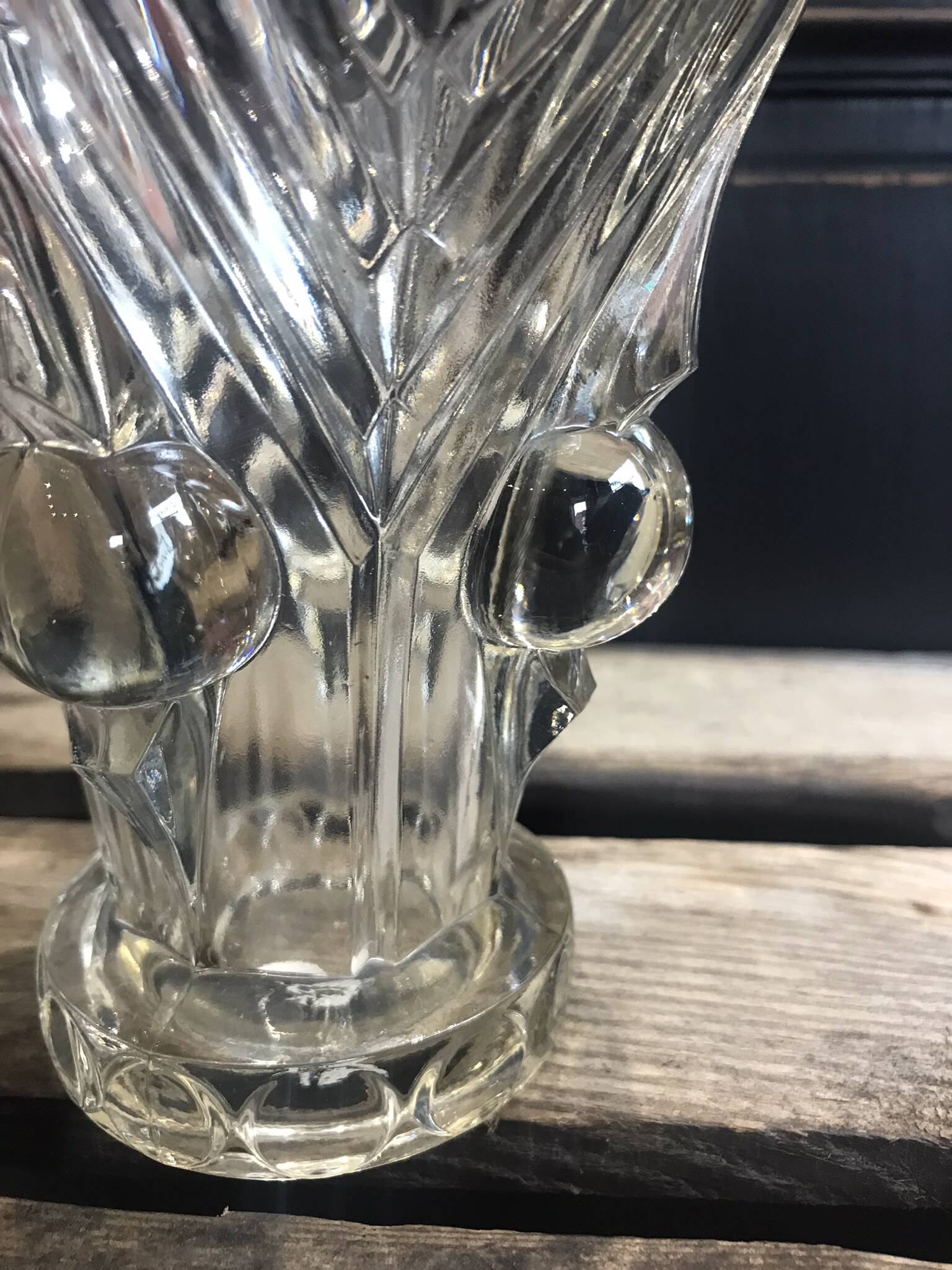 Petit vase art déco en verre