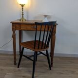 Ancien présentoir en verre opale blanc dentelé