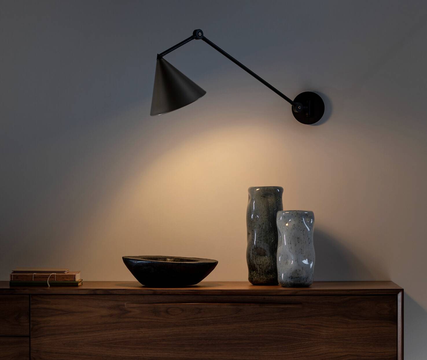 Articulated wall lamp / reading light