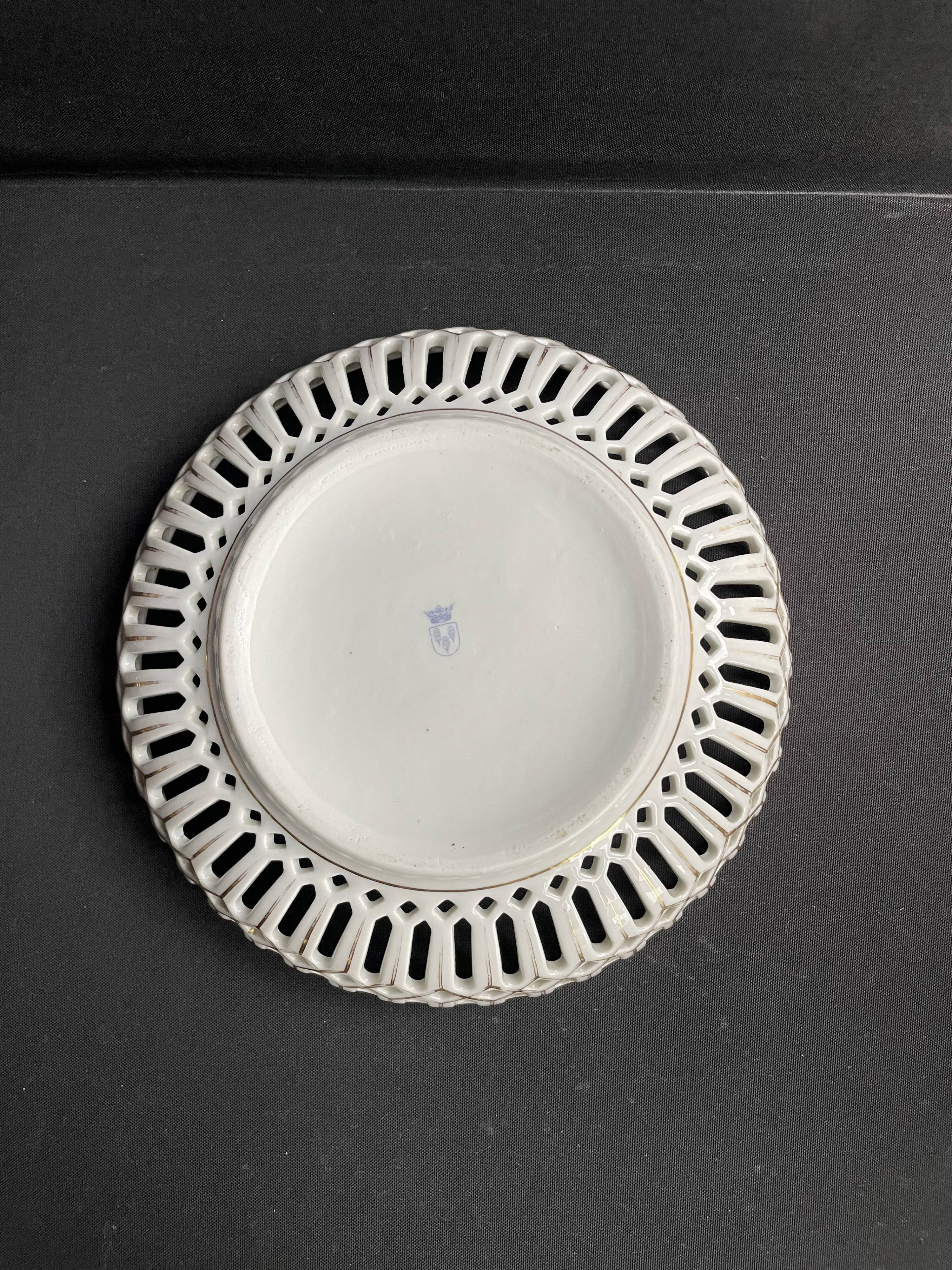 Openwork porcelain bowl with hand decoration – Von Schierholz manufactory in Plaue