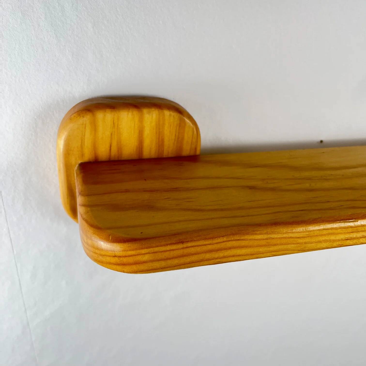 Minimalist pine shelf, 1970/80, square bracket