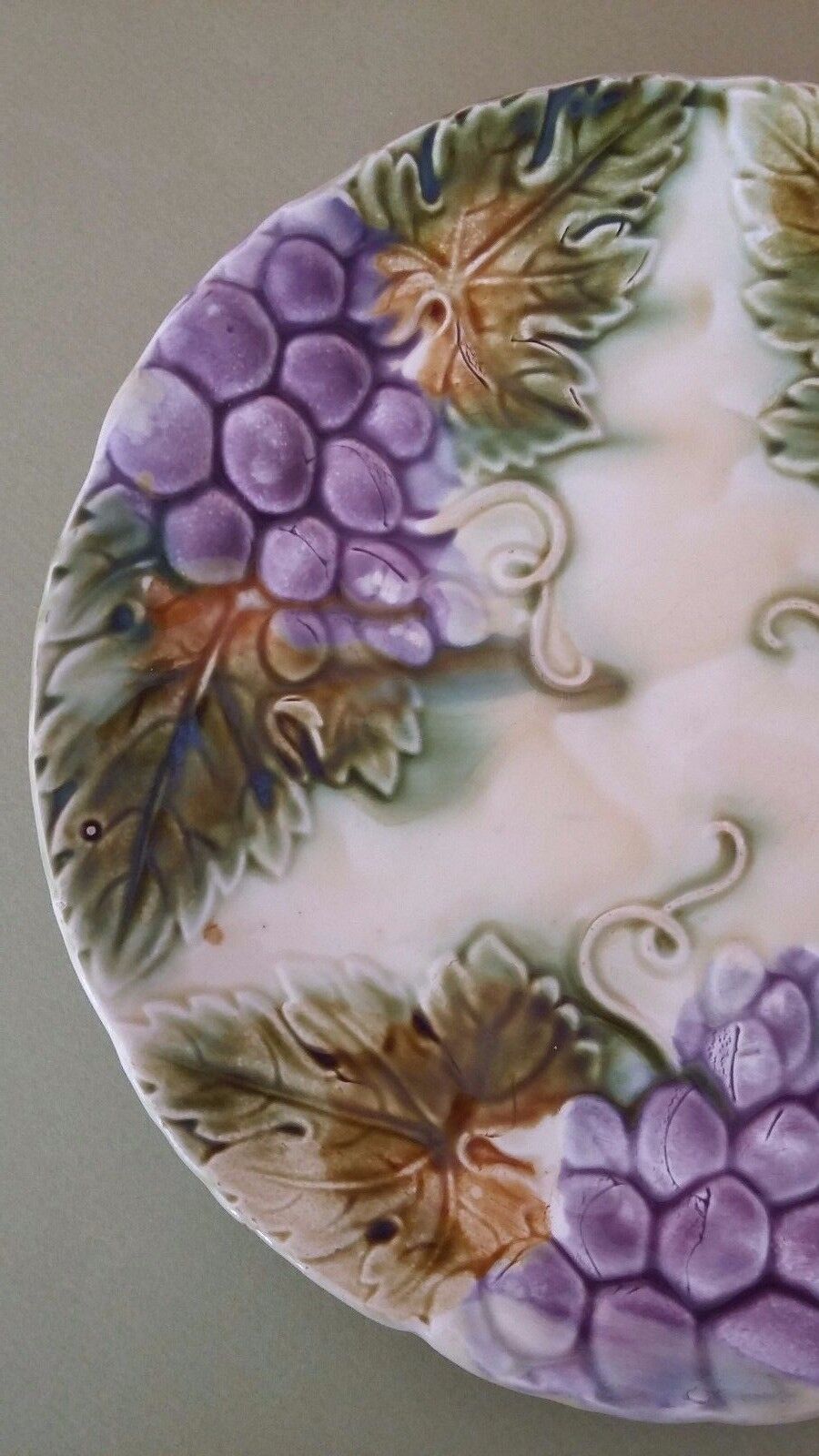 Plate slurry bunches of grapes Onnaing late nineteenth century