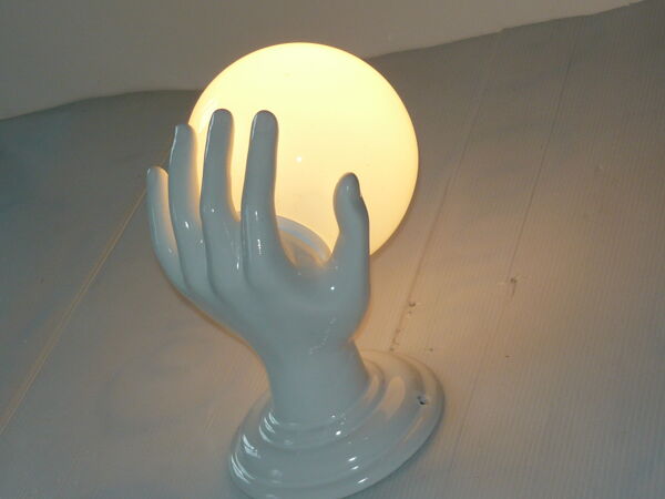 Applique main en ceramique blanche et globe en opaline blanche,en parfait etat