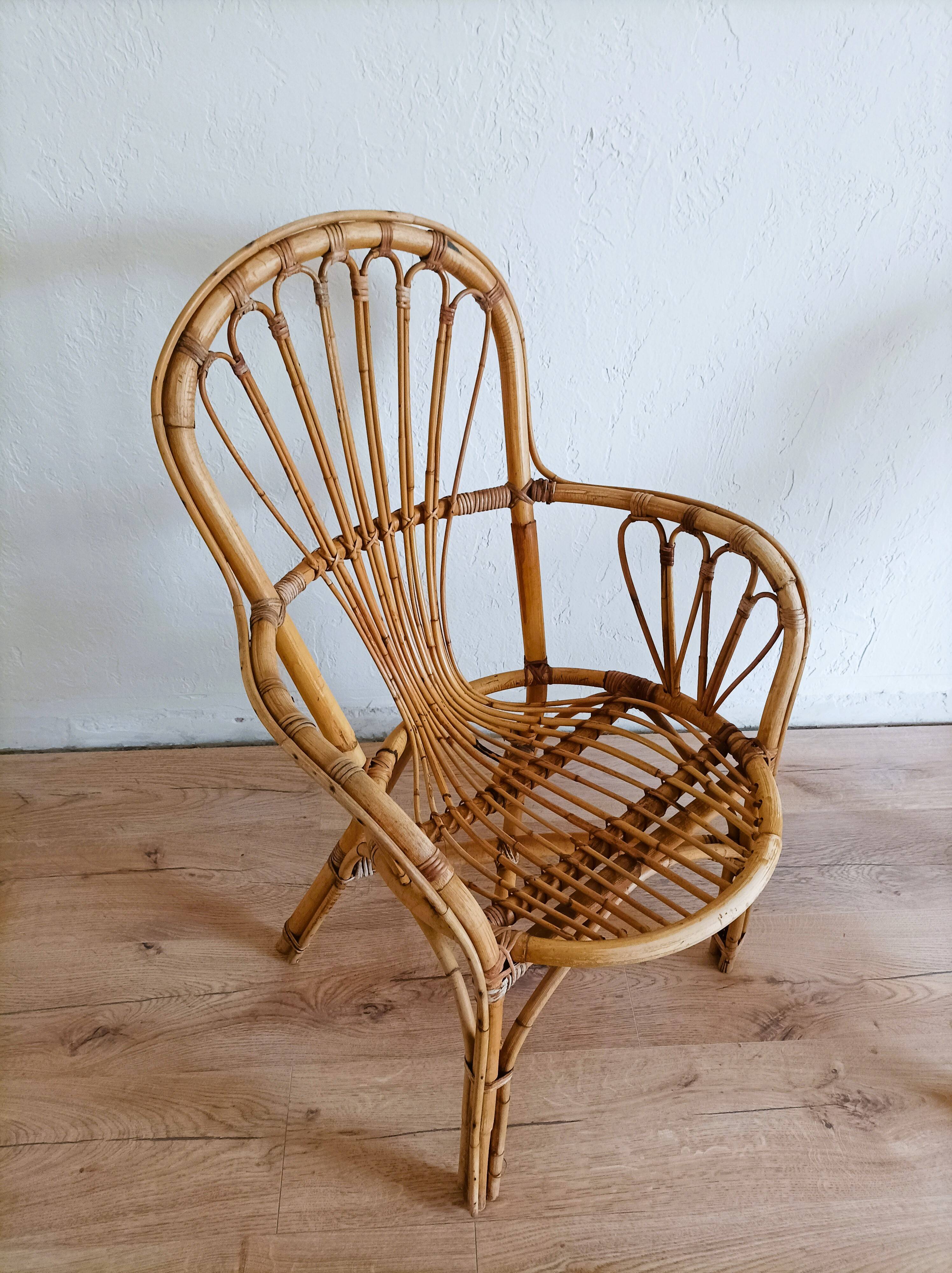Rattan armchairs and table