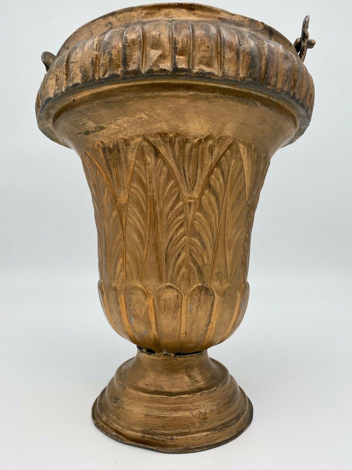 Bucket in metal XIX eme gold enhancer palmettes grande decoration
