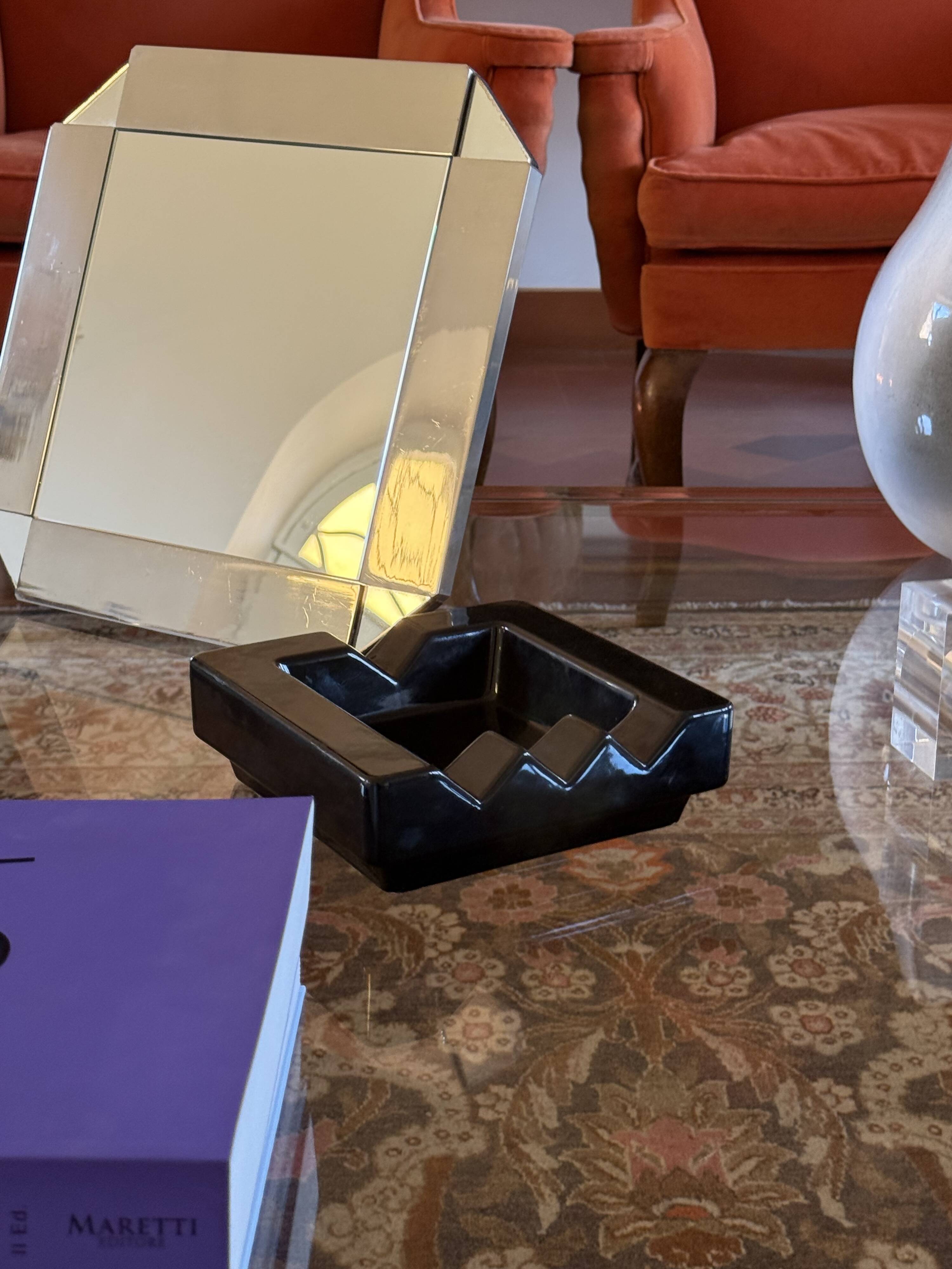 Postmodern ceramic ashtray, in the manner of Ettore Sottsass, il Mambruco,