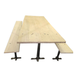 Ensemble table et bancs bois et fonte