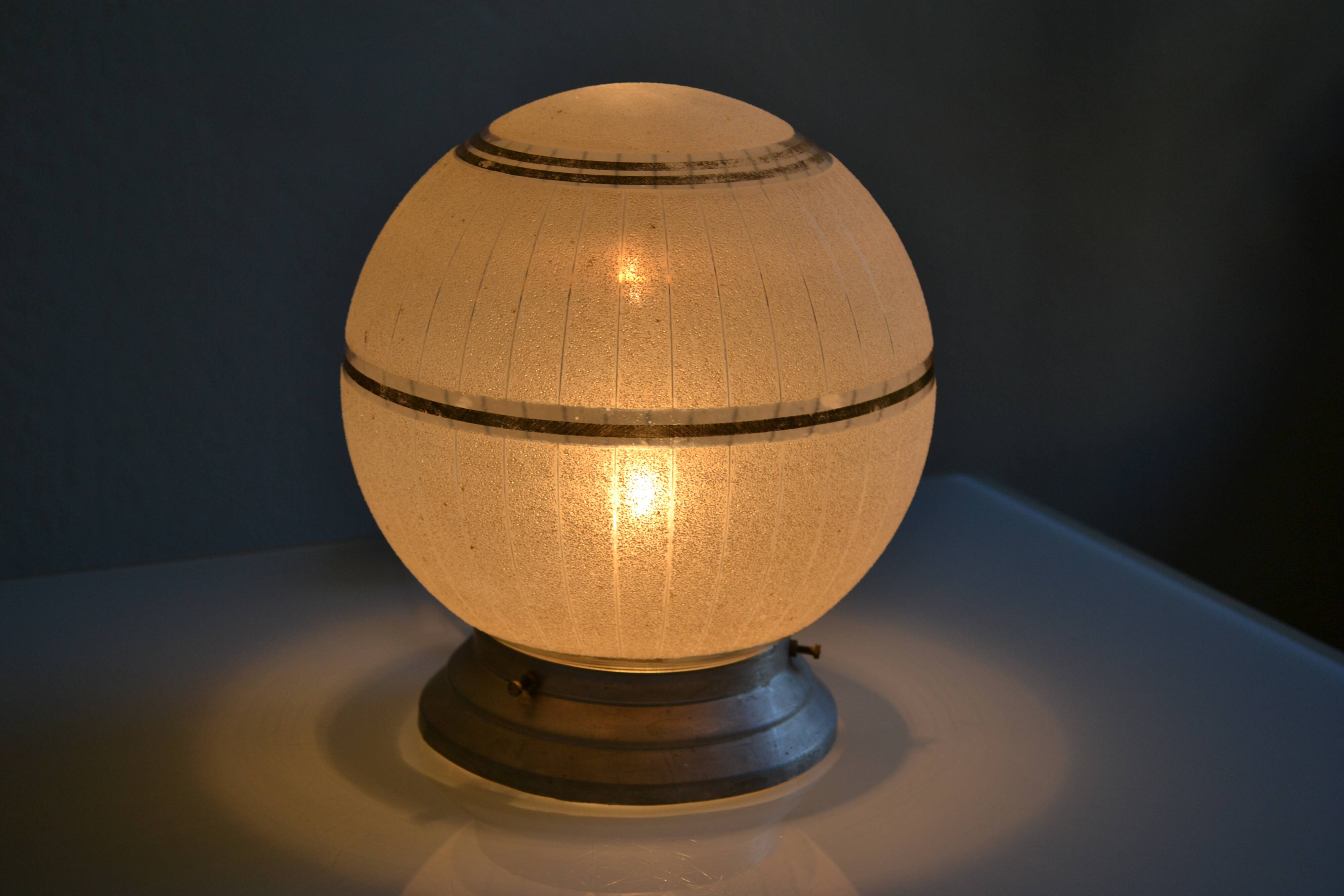 Art deco frosted glass ball table lamp