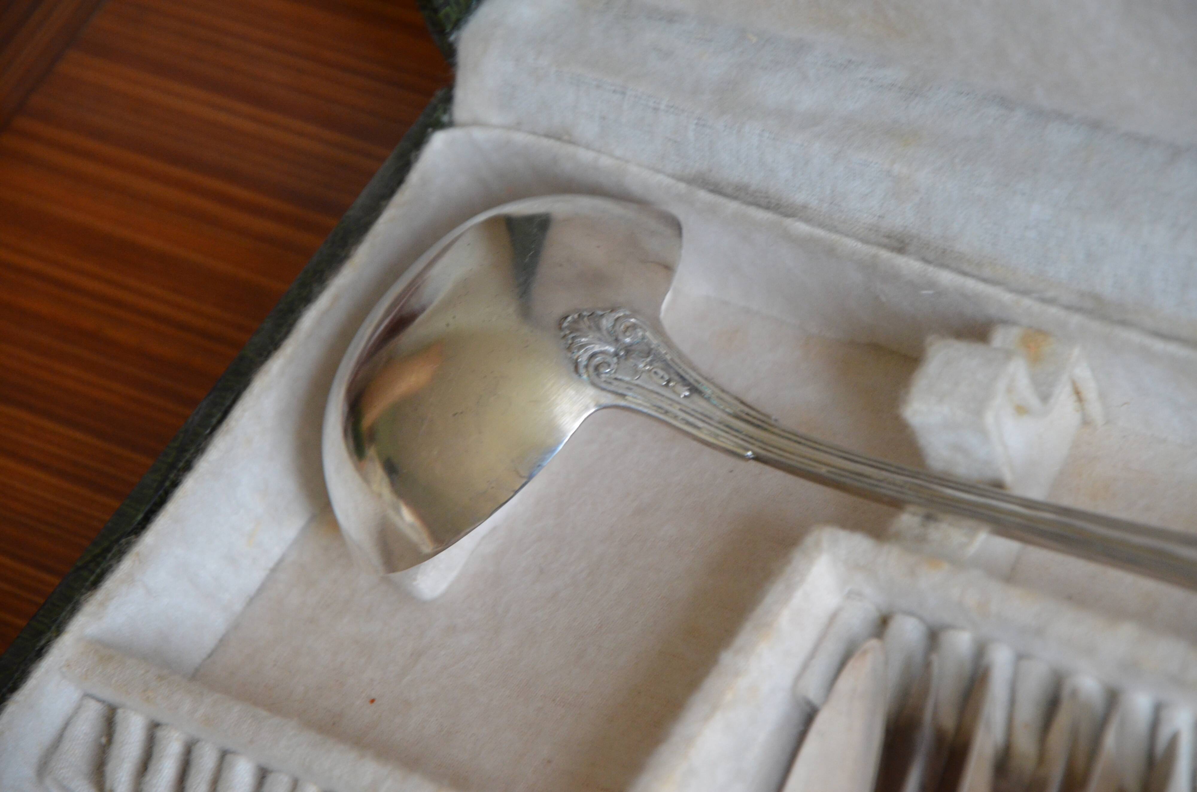 Silver metal housewife