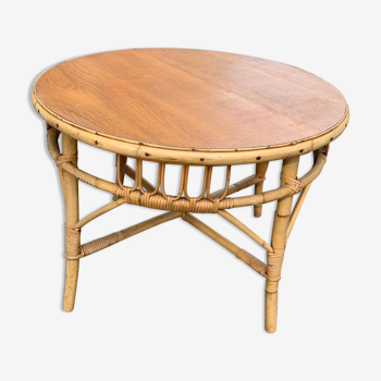 Old round rattan coffee table