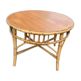 Old round rattan coffee table