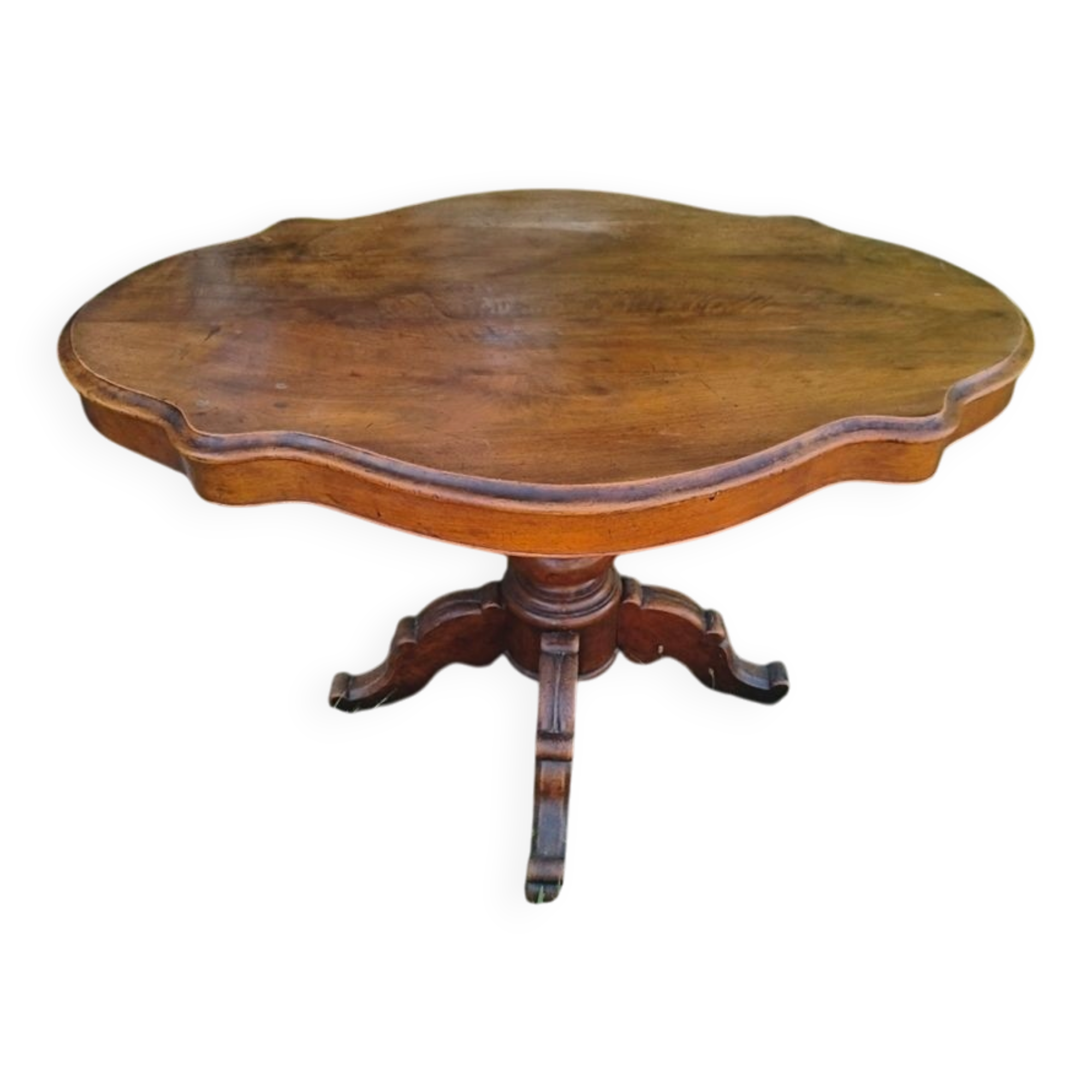 Antique guéridon in Napoléon III style – Solid walnut – Scalloped top