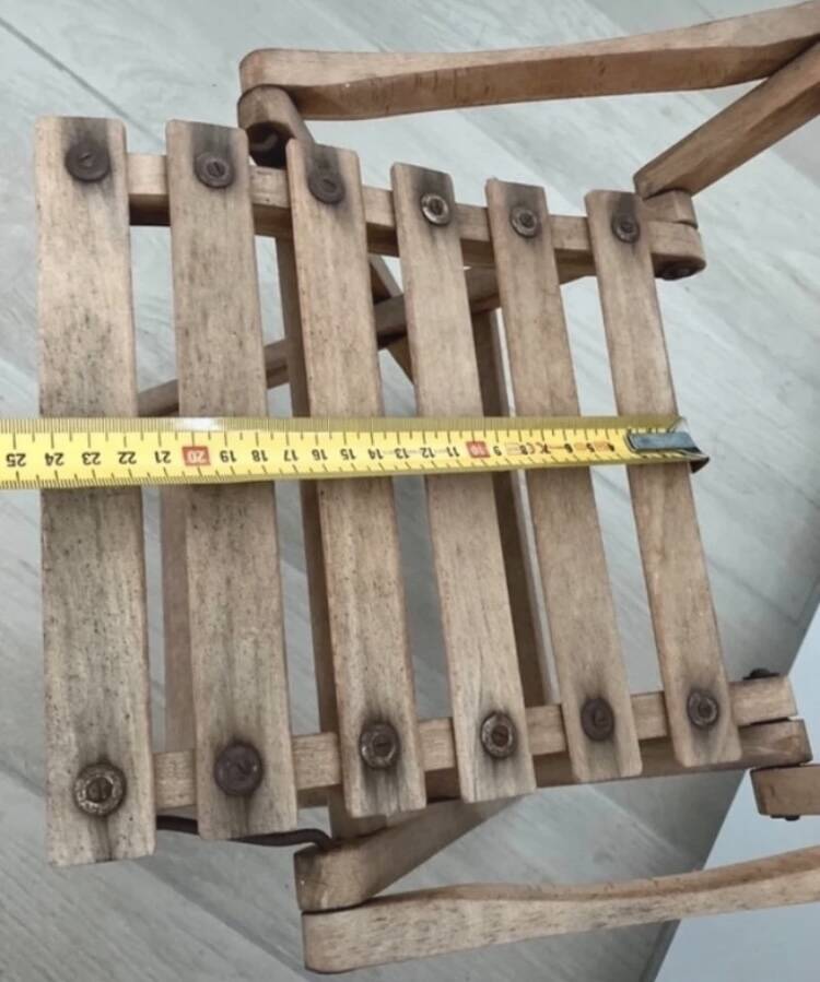 Foldable children's chair