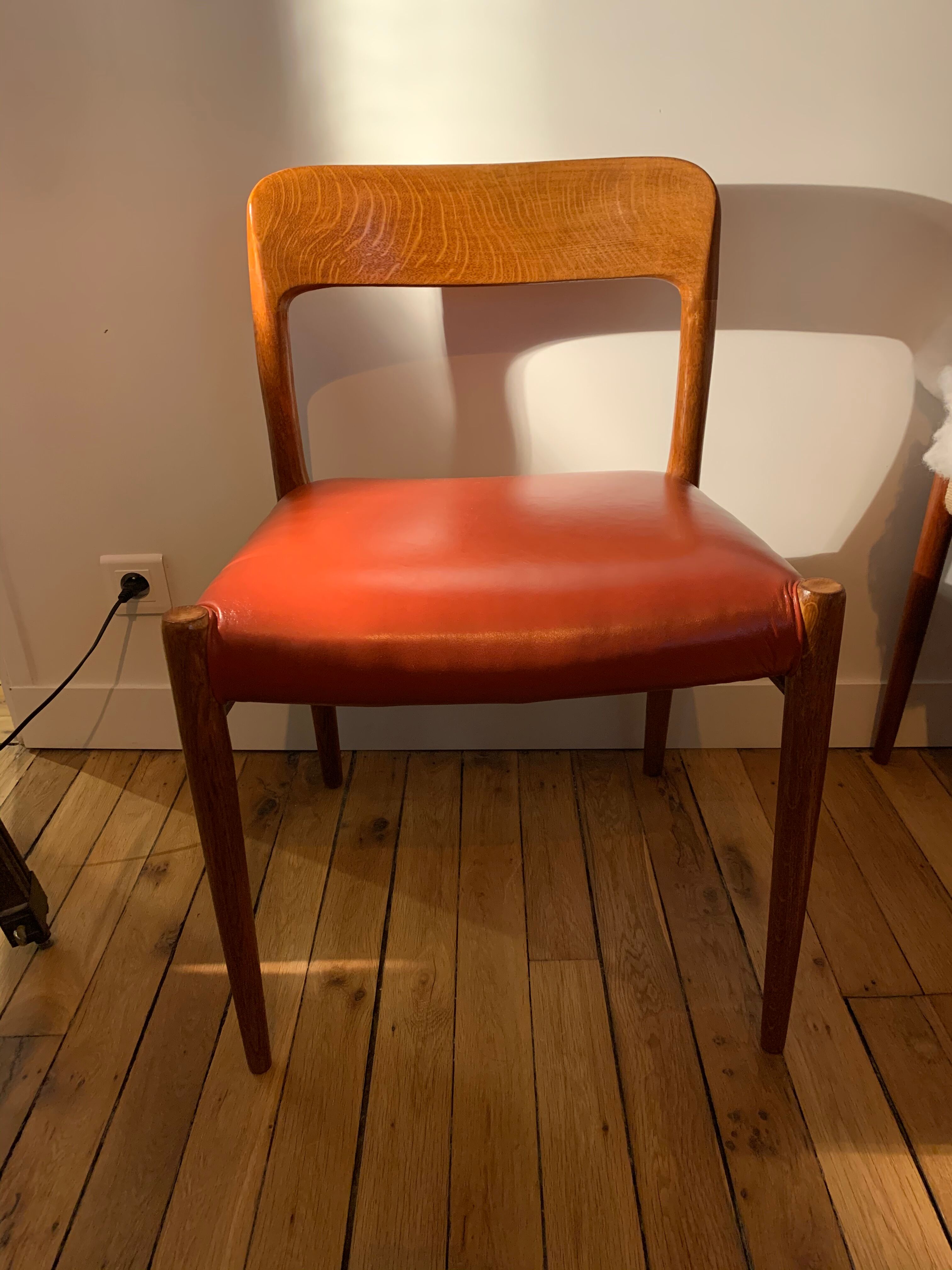 Moller chair model 75 oak and leather