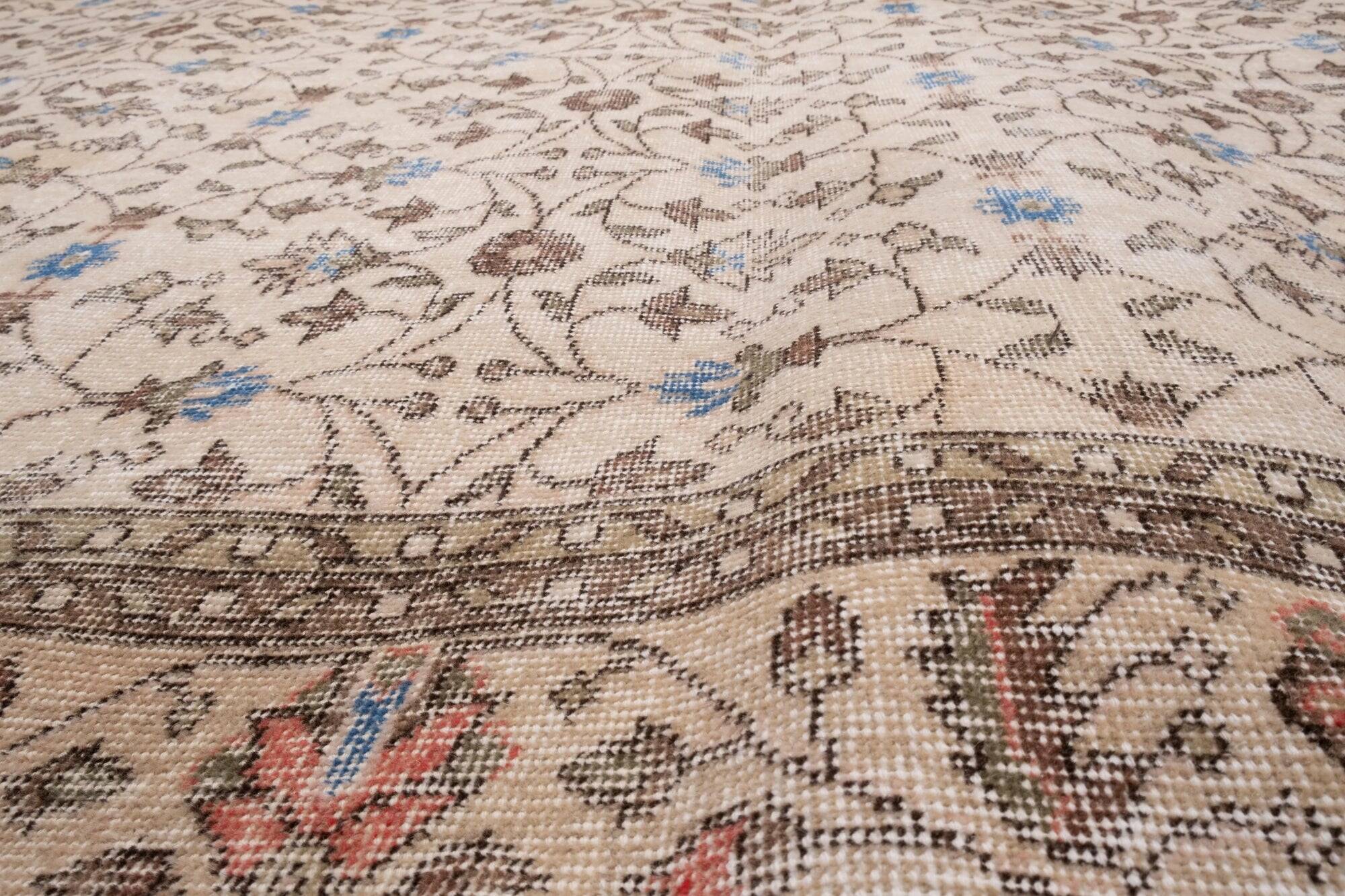 Vintage Turkish Oushak rug 212x321 cm