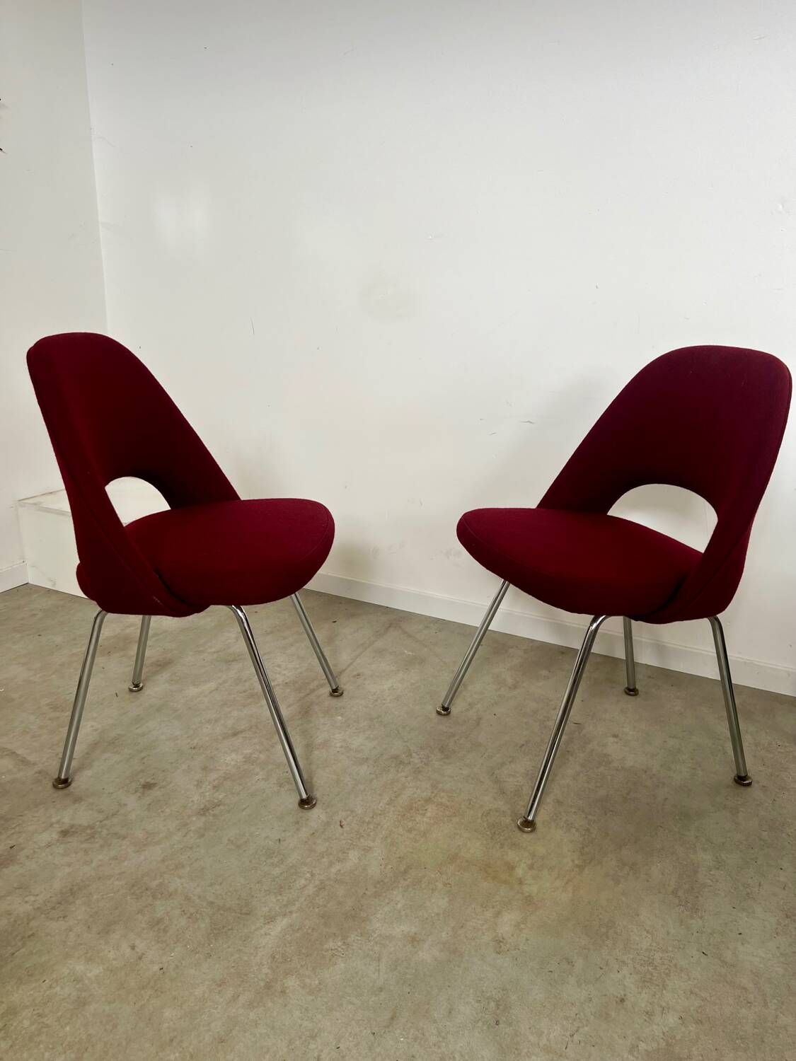 Lot 2 Old conference chairs 72 by Eero Saarinen Knoll International/ Wohnbedarf, 1968