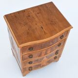 English-style dresser