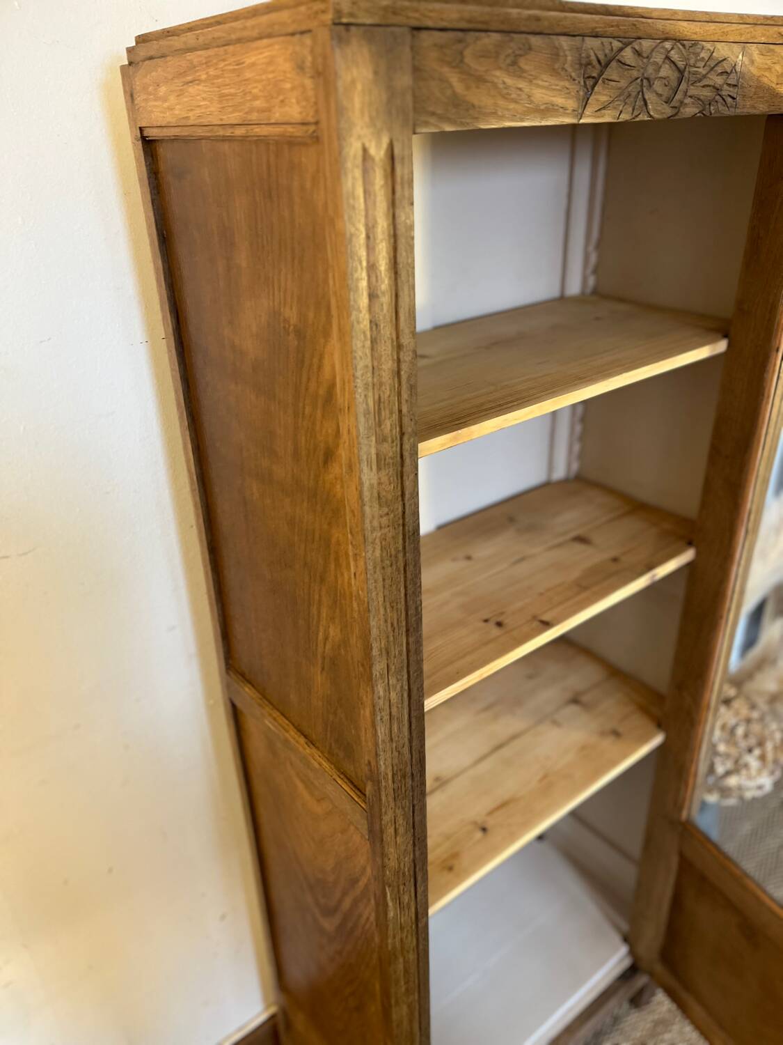 Vintage art deco dresser