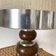 Lampe vintage  33 cm en bois et chrome années 70