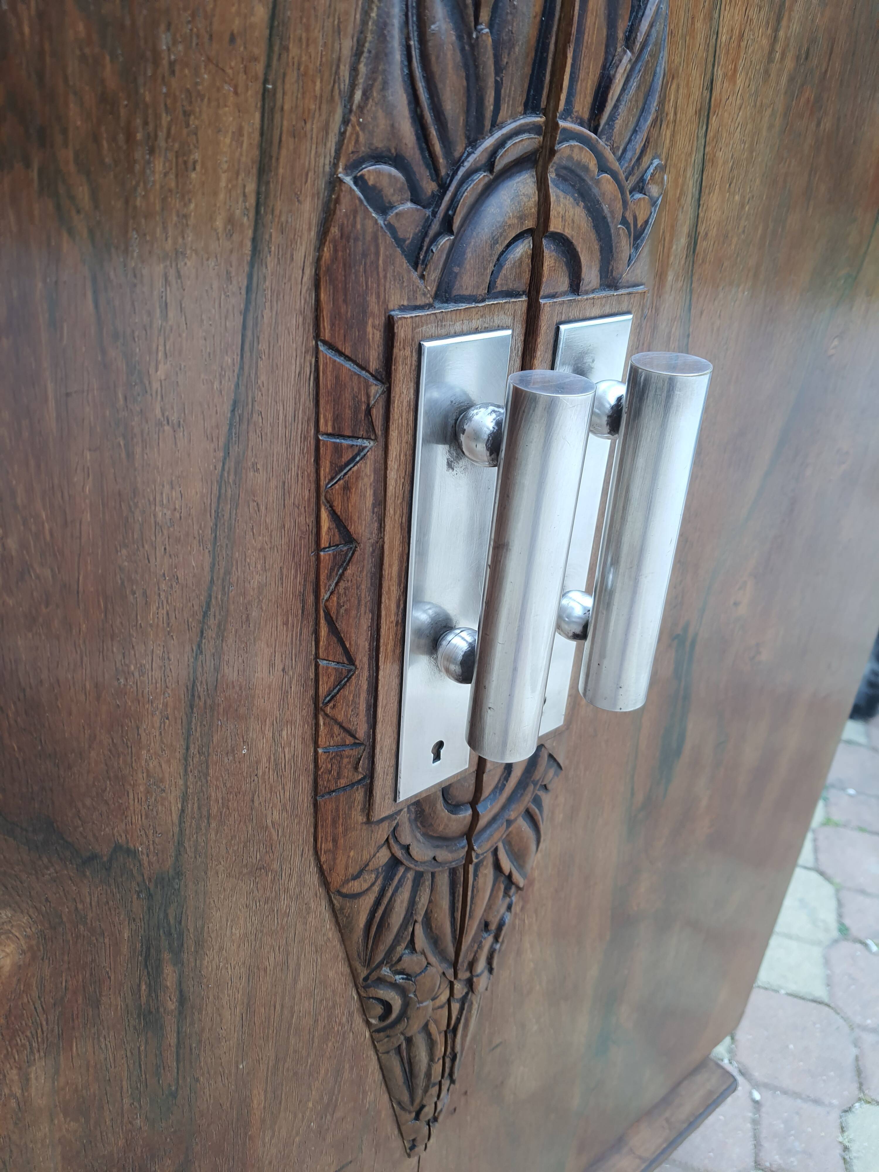 Armoire style art deco