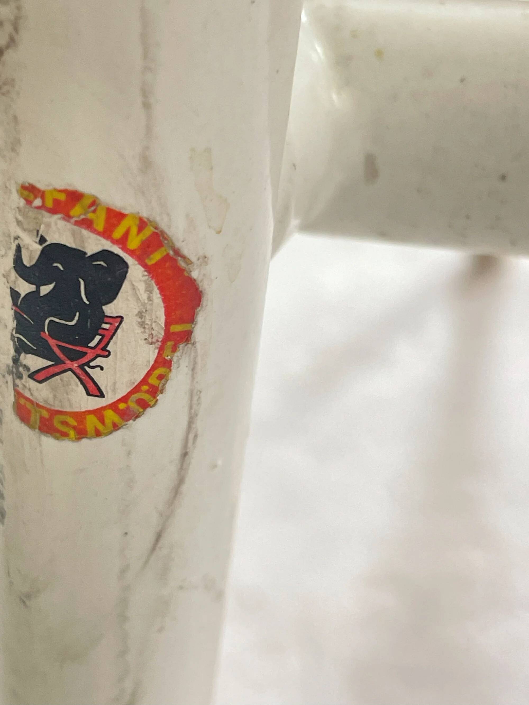 Vintage 1970s Elefant Möbel Spaghetti reclining chair for the garden.