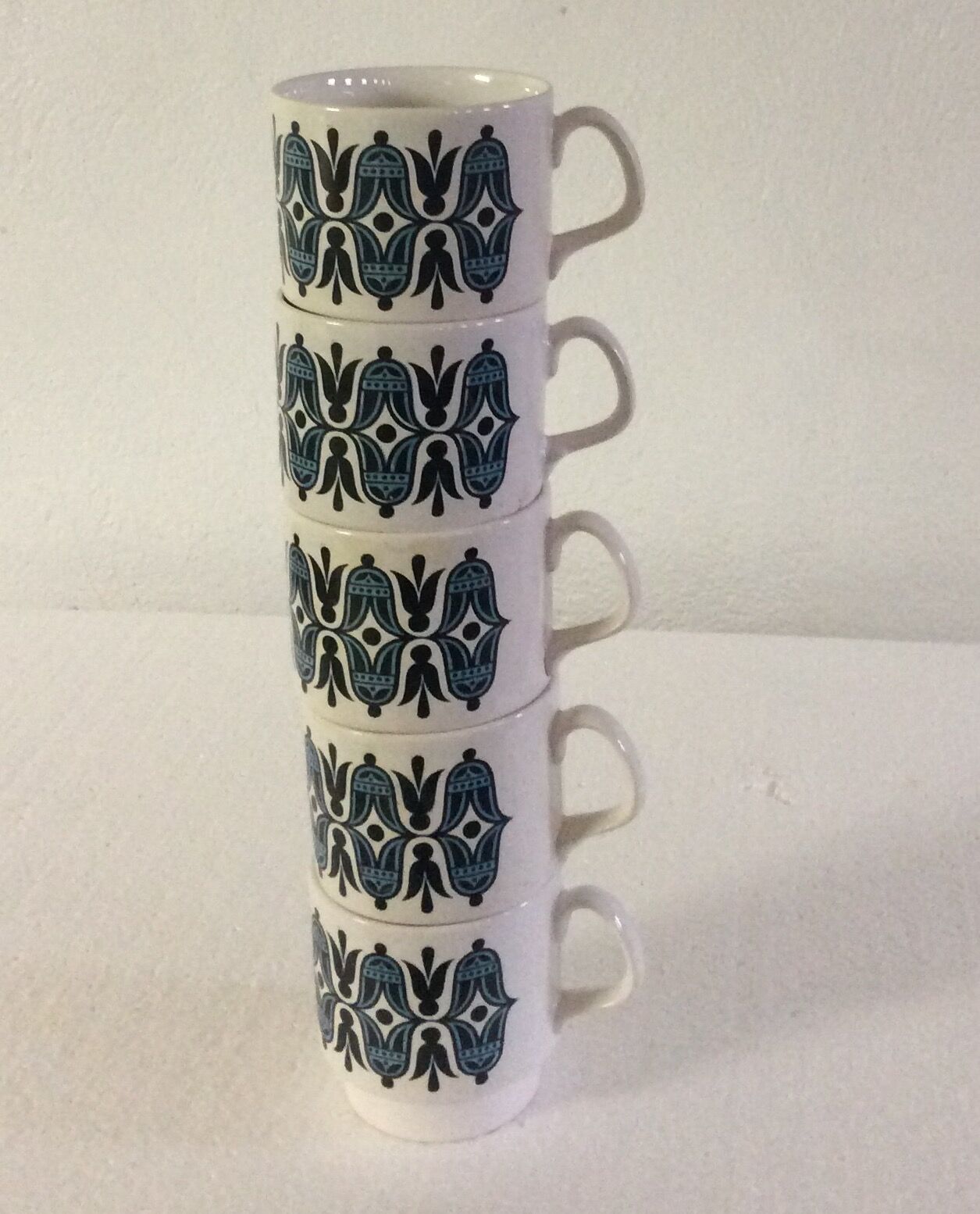 70 coffee mugs