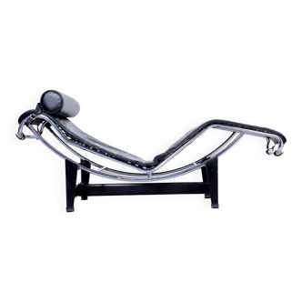 Le corbusier lounge chair Model LC4, old Cassina edition