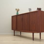 Enfilade en teck, design danois, années 1960, production : Omann Jun