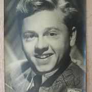 8 vintage autographed photos of American stars Metro Goldwin Mayer