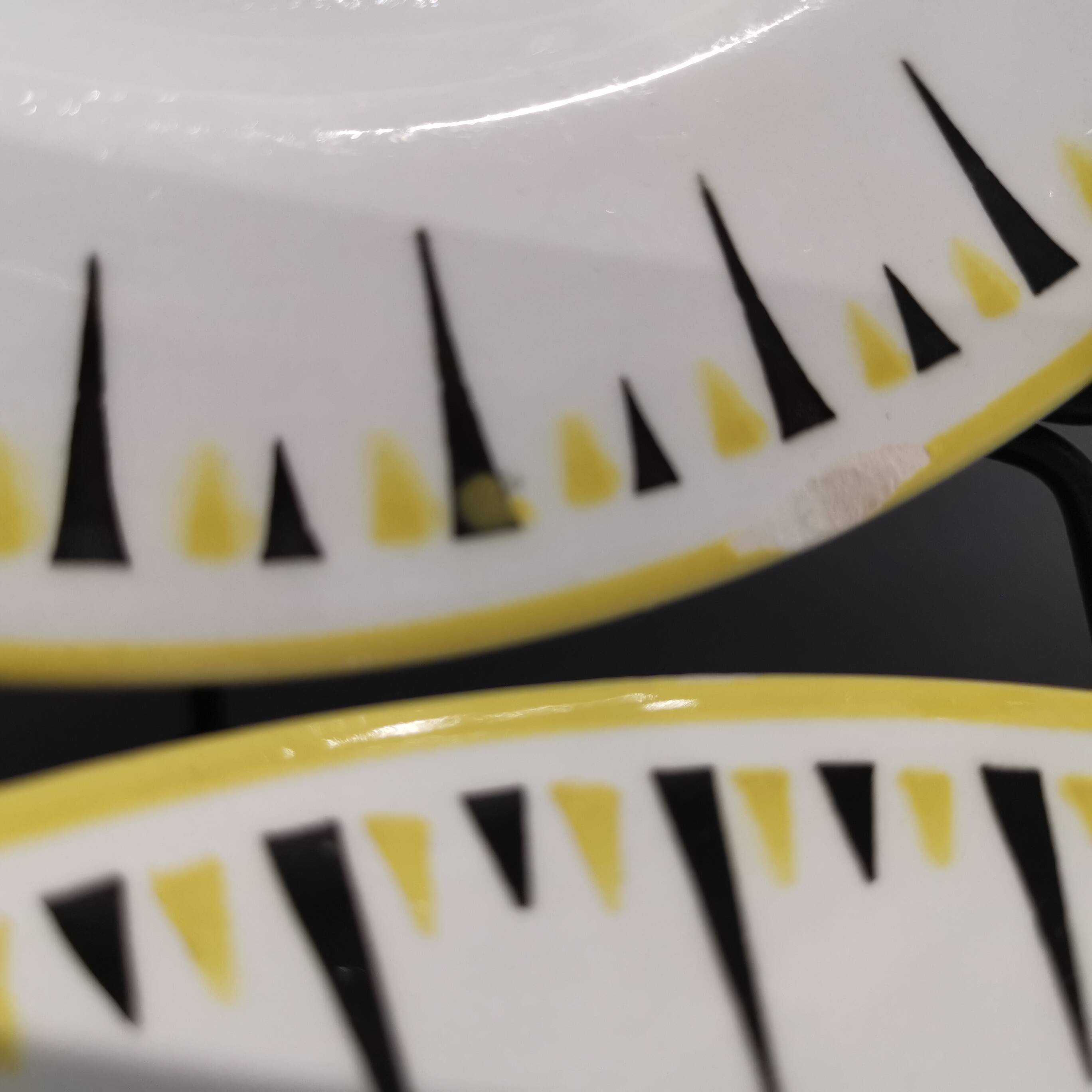 6 dessert plates from the 50s in yellow & black Badonviller earthenware