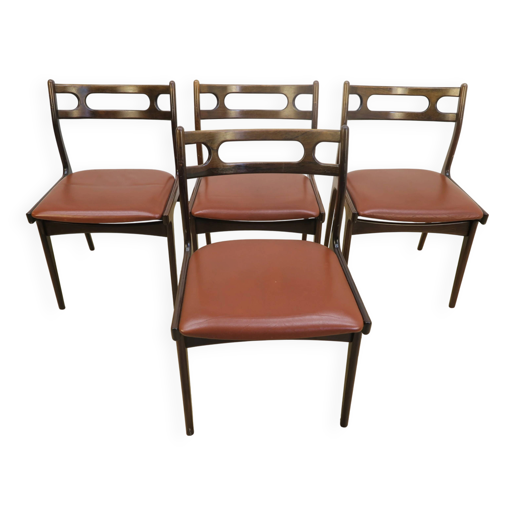 Dining room set in rosewood with table and 4 chairs, 1960s.
