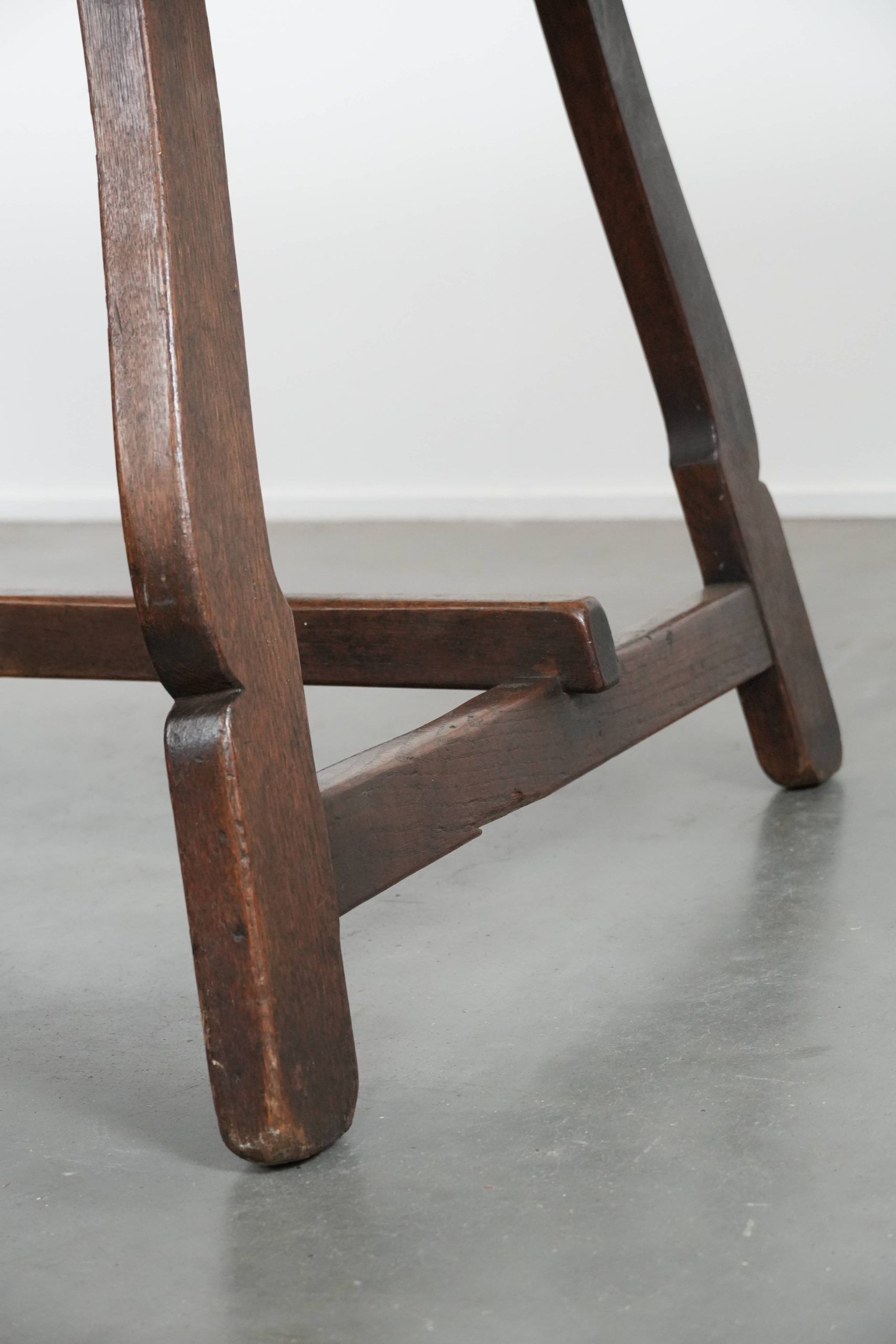 Antique Swiss extendable dining table made of oak from the mid-19th century
