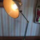 Articulated lamp