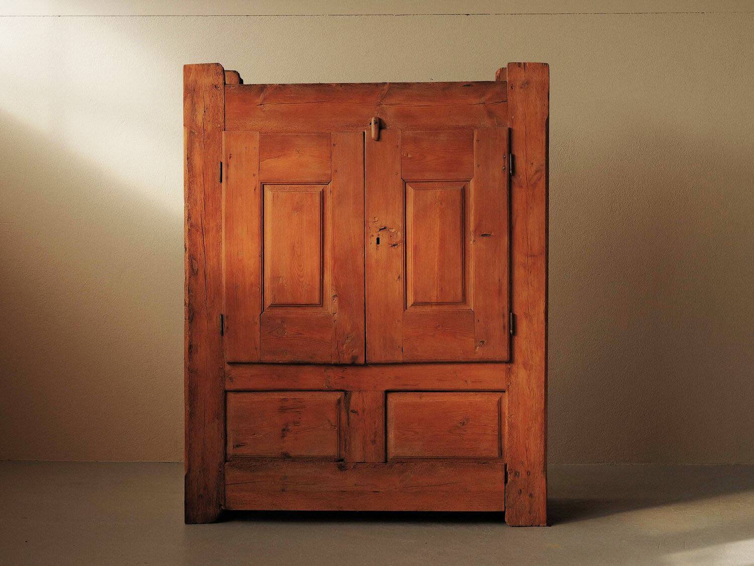 Art-Popular furniture in pine and larch, Lozère, 19th century