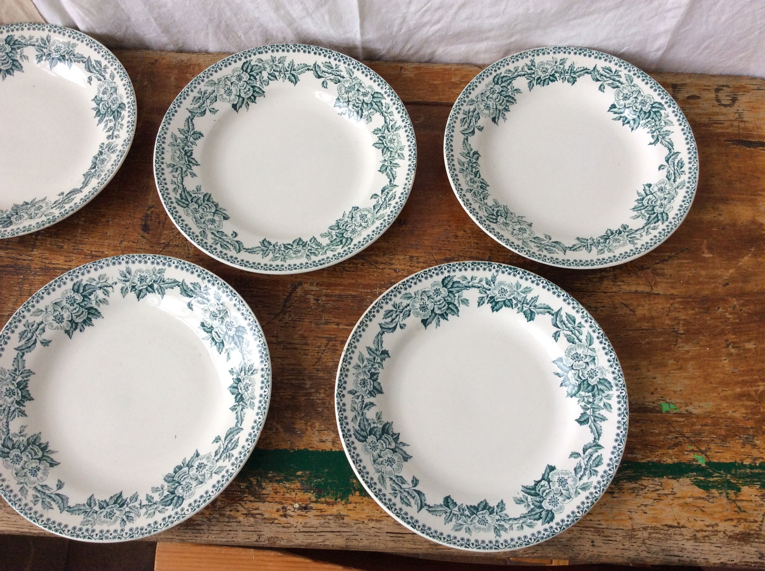 6 assiettes Terre de fer modèle Guadeloupe