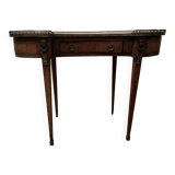 kidney-shaped coffee table