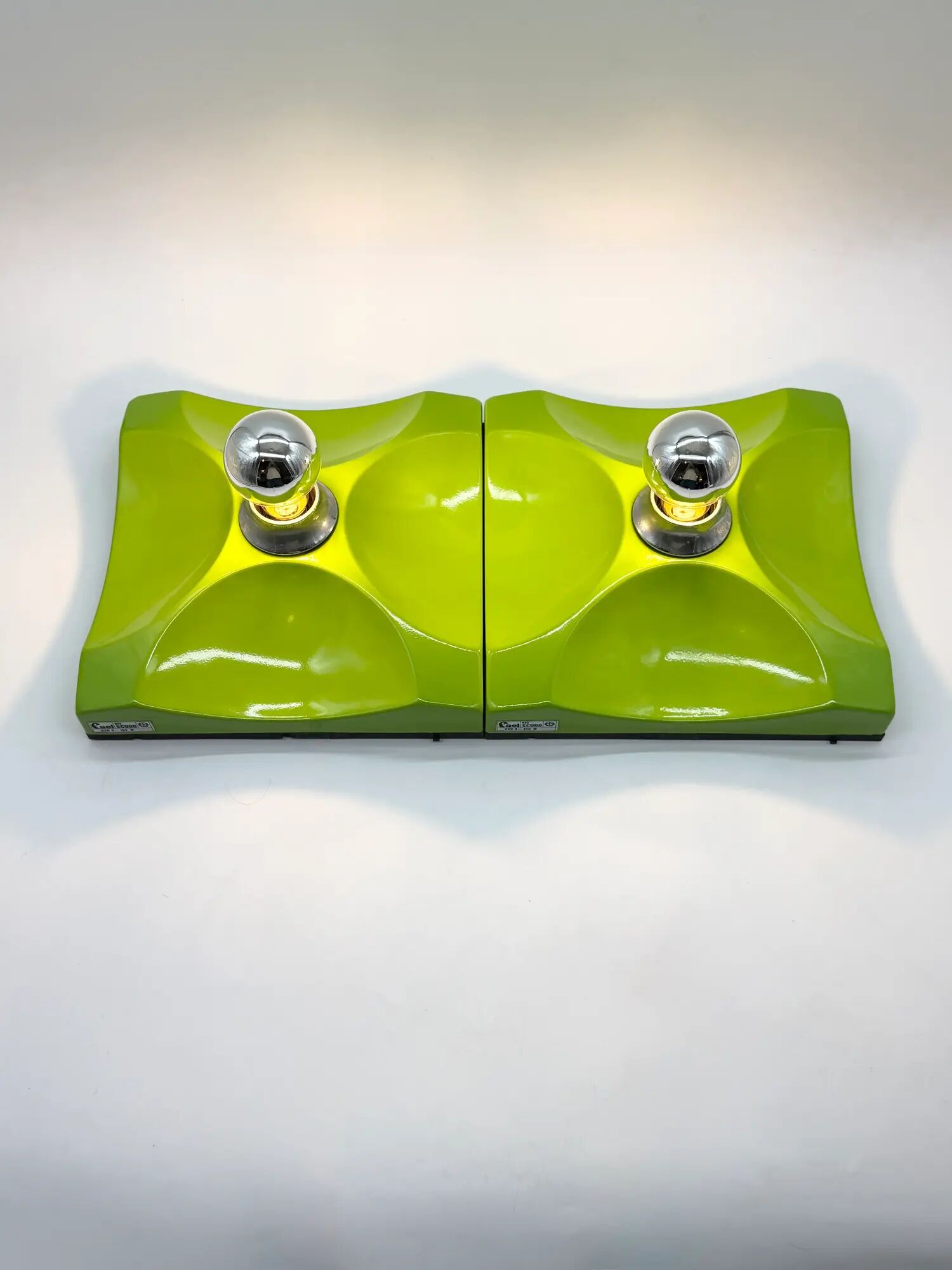 Pair of "Scudo" wall lights – Fael Luce, Italy, 1970s