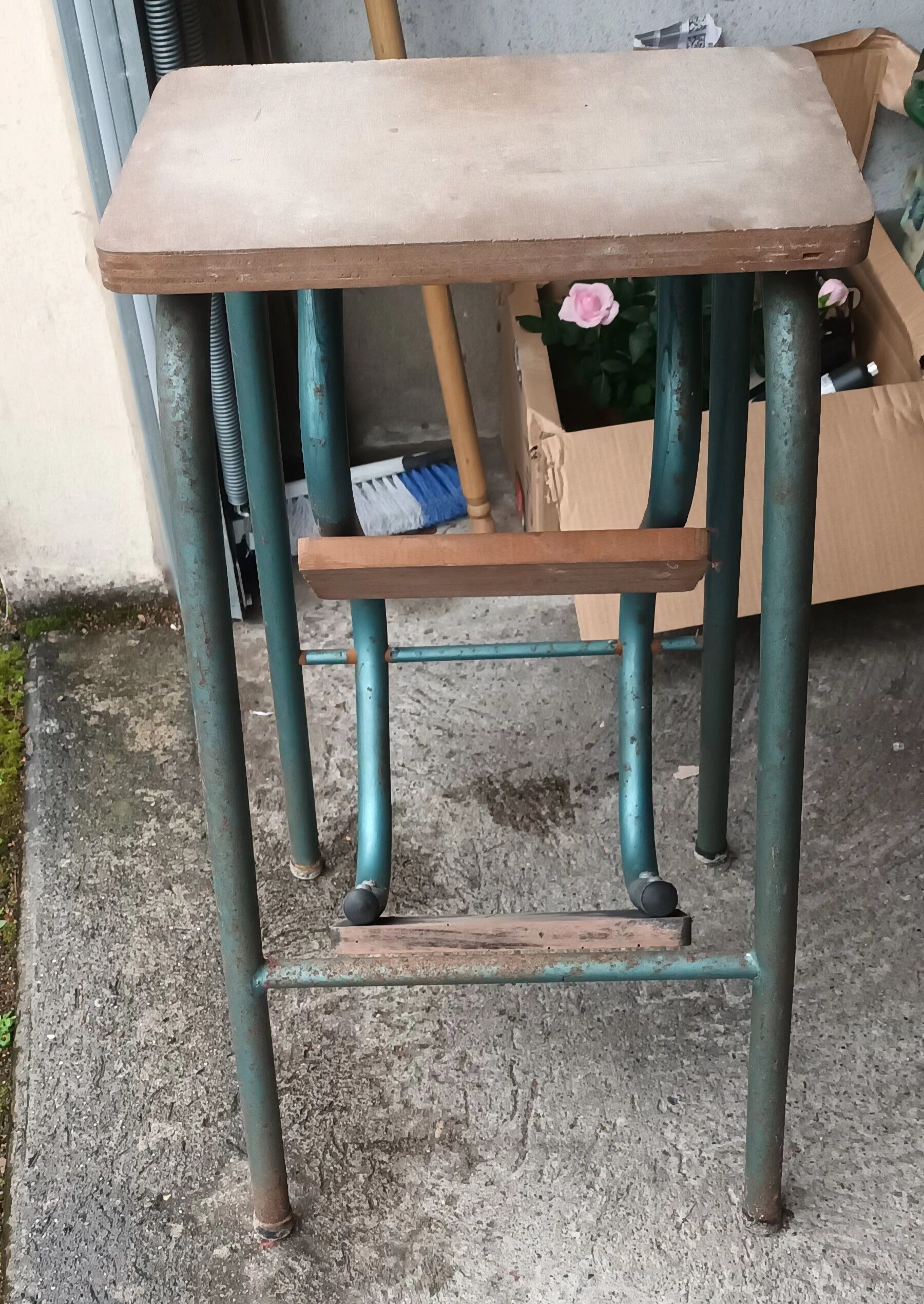 Stepladder stool