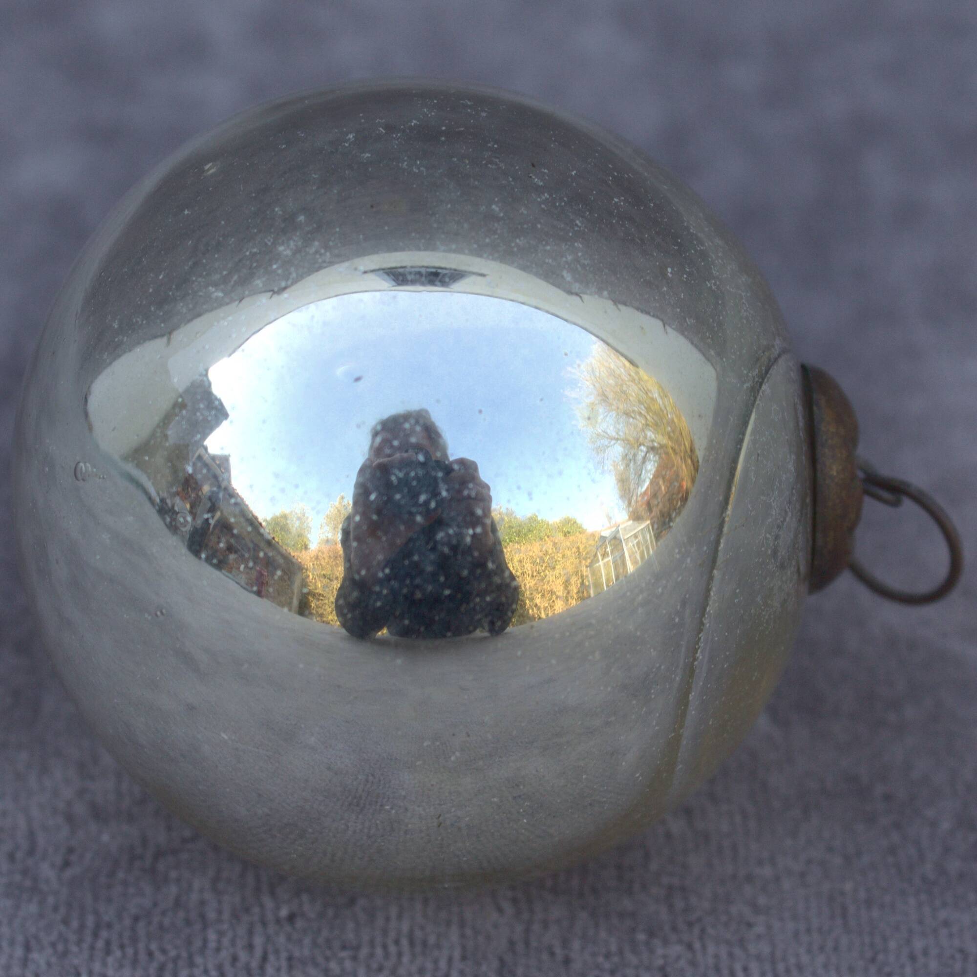 Boule de sorcière antique 7 cm 1800s couleur argent
