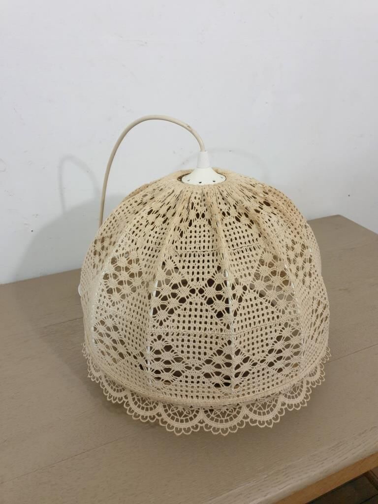 Vintage lace pendant lamp