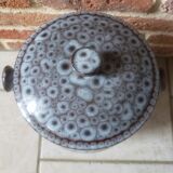 Tripod enamelled ceramic pot shape with lid